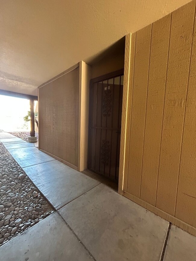 Building Photo - OPEN HOUSE! Casa Club Condominiums / Gorgeous 1 Bedroom Available!