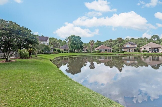 Building Photo - 137 Deer Cove Dr
