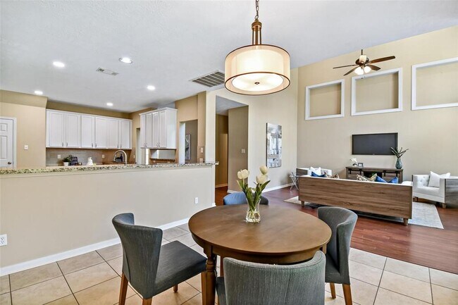 Building Photo - 8019 Spring Bluebonnet Dr