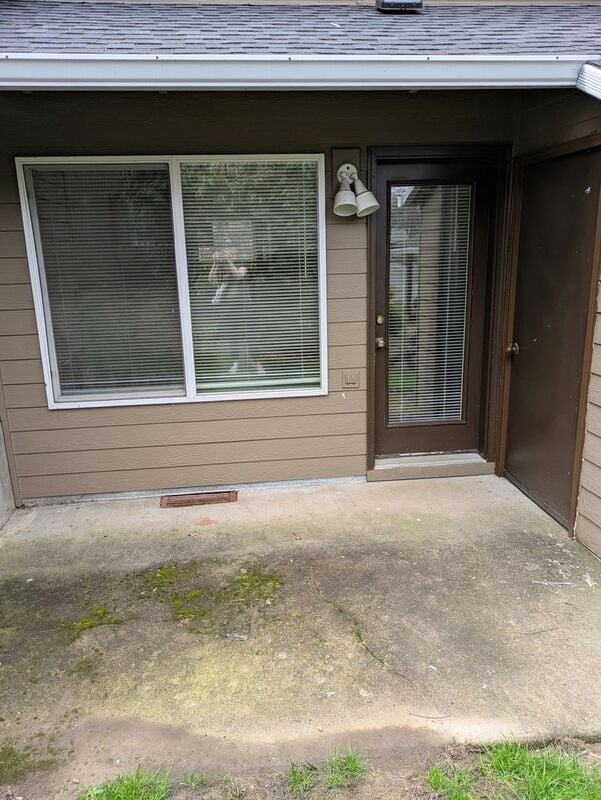 Building Photo - 17987 SW 115th Ave