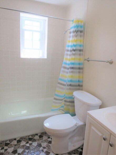 Building Photo - 21 Franklin St