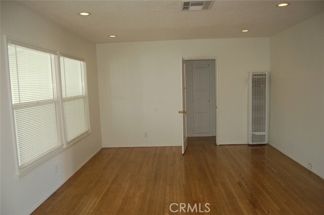 Building Photo - 655 W Grove St