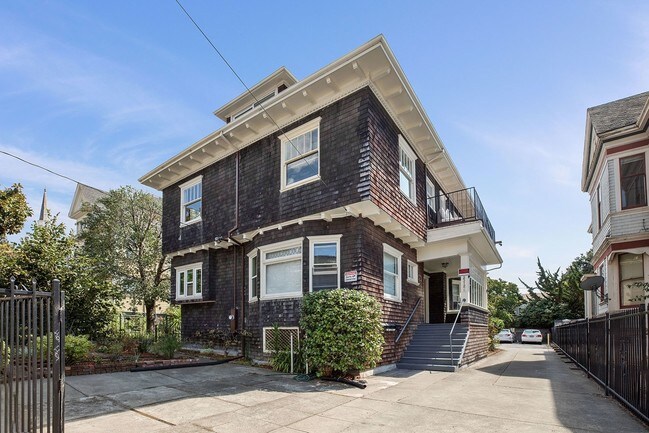 Primary Photo - 2312 Durant Ave