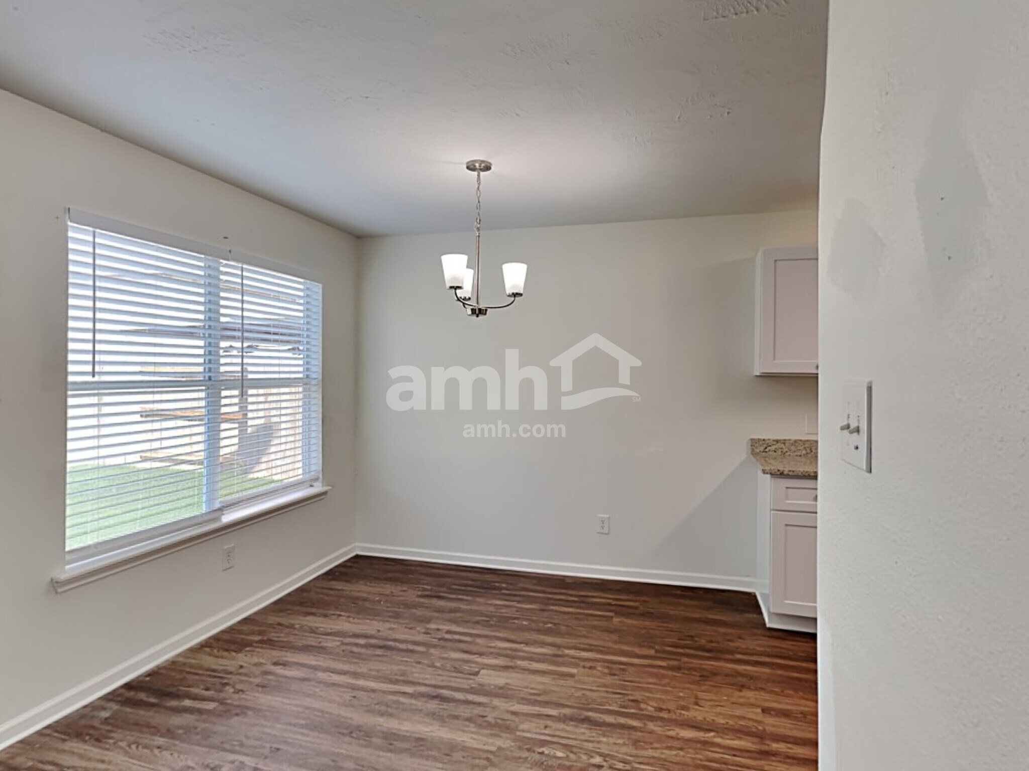 Building Photo - 4407 Crossvine Ave