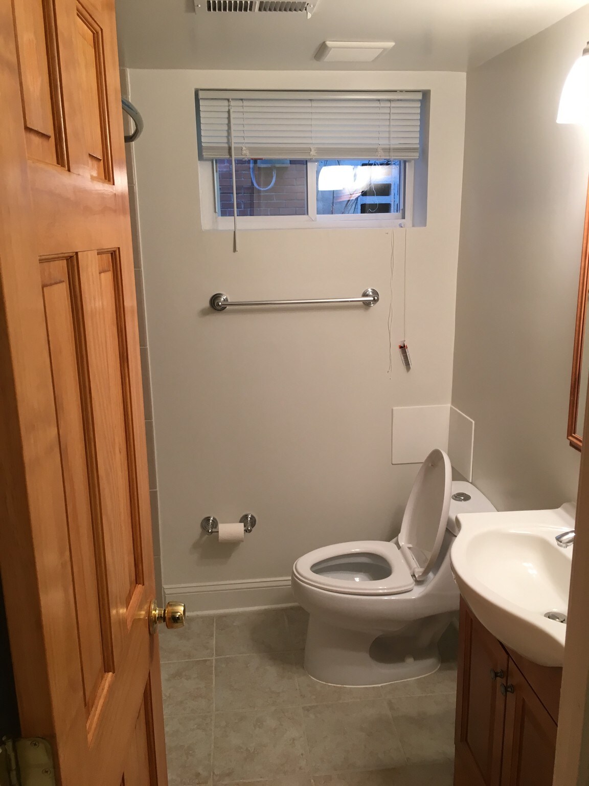 Bath - 1210 Delafield Pl NW