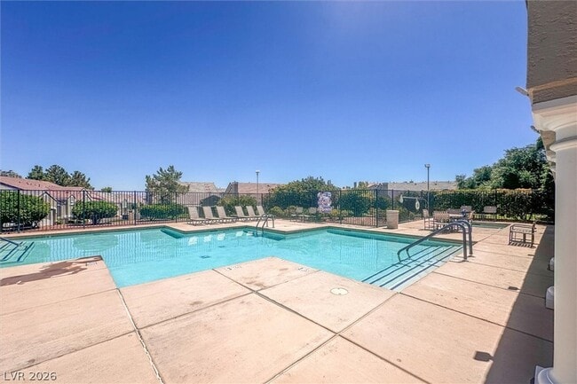 Building Photo - 972 Prestwick St