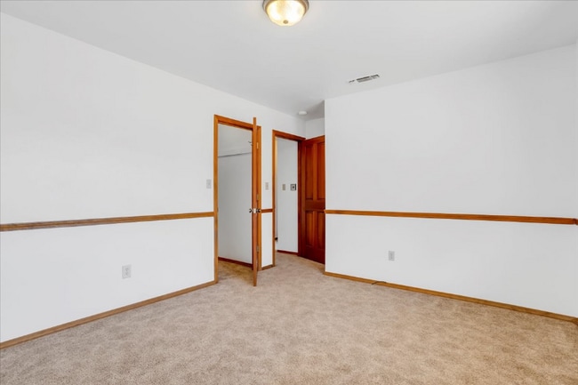 Building Photo - 21179 Hemlock St