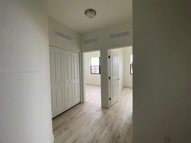 Room - 15600 SW 136th St