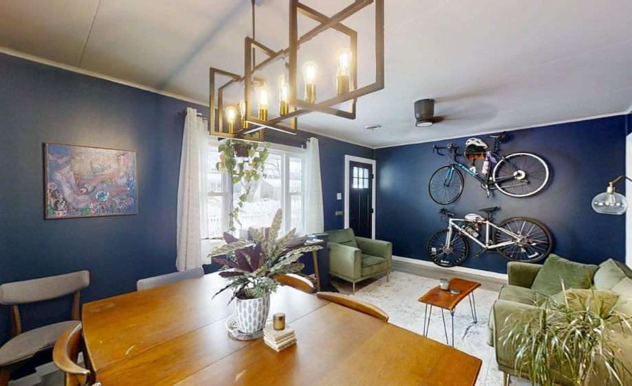 Dining and living space 2 - 1101 S Cottage Grove Ave