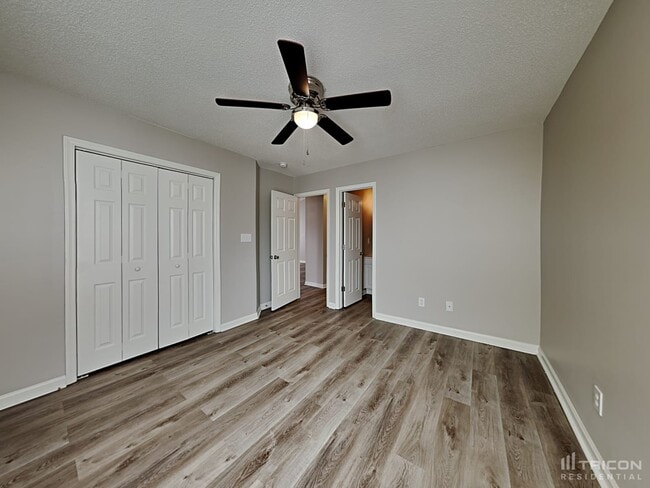 Building Photo - 4844 Silverdene St