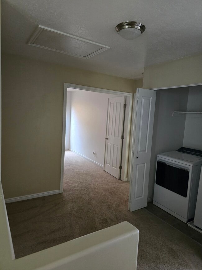 Building Photo - 13463 S Corbin Valley Dr
