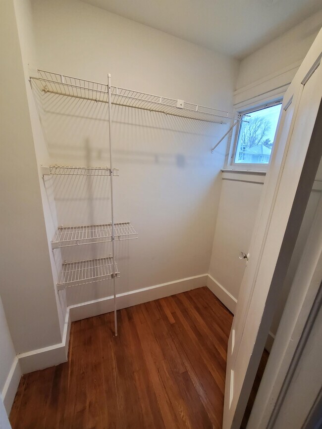 Building Photo - 2914 Hurlbut St