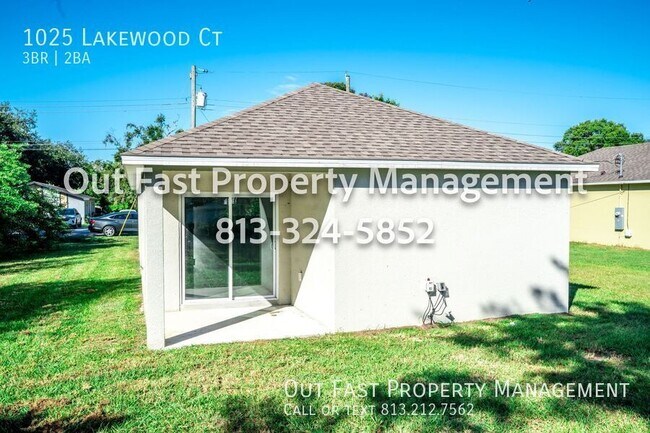 Building Photo - 1025 Lakewood Ct