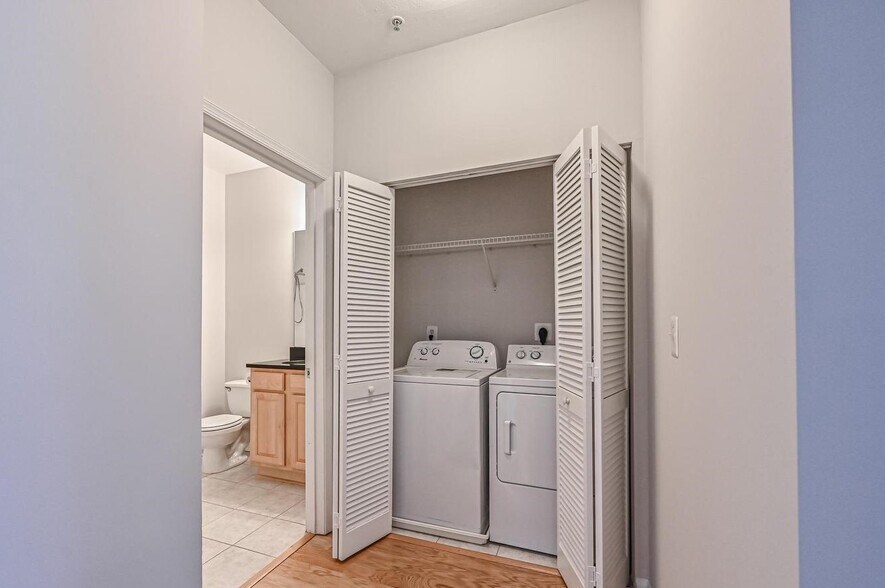 Building Photo - 11317 Aristotle Dr