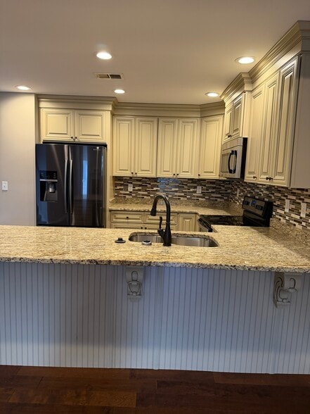 Building Photo - 44 Sunset Cove Dr