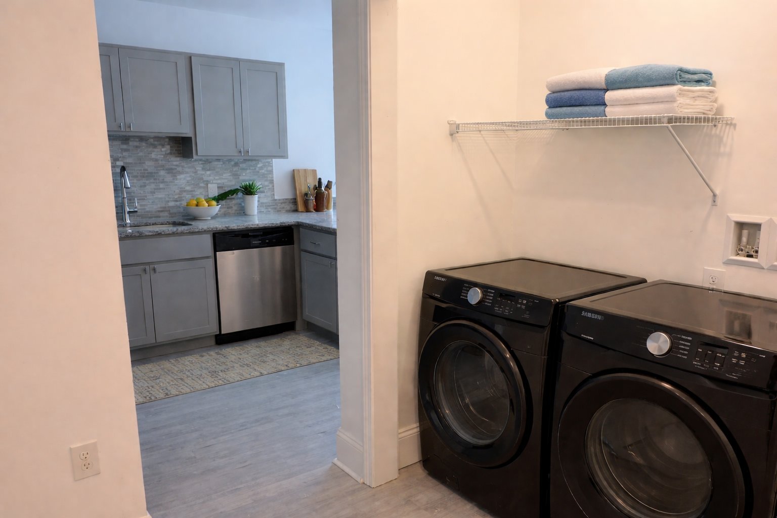 Building Photo - 2 Grove St