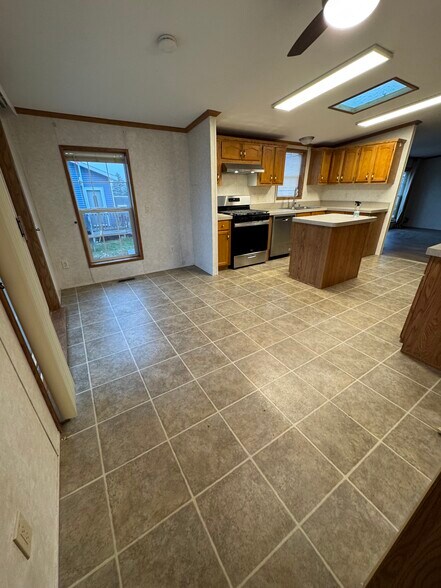 Building Photo - W2506 Woodland Rd