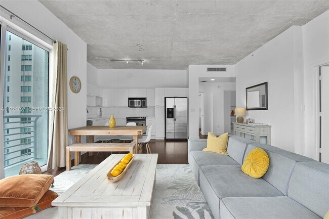 Building Photo - 234 NE 3rd St