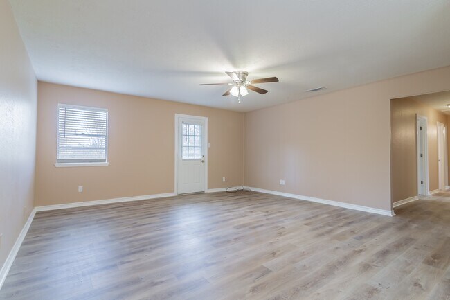 Building Photo - 510 Alison St