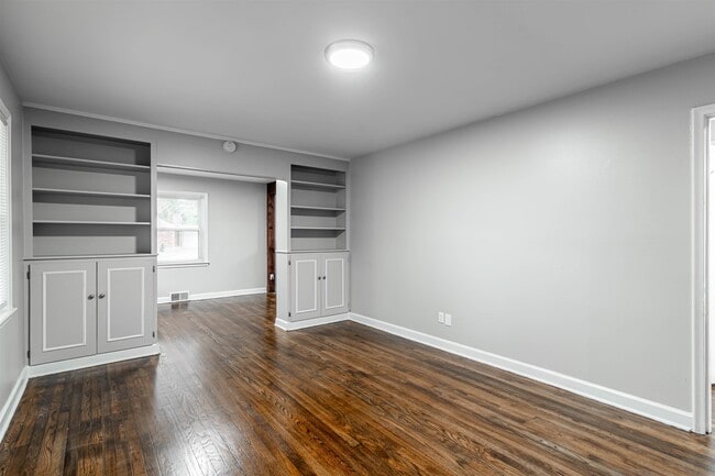 Building Photo - 345 S White Station Rd