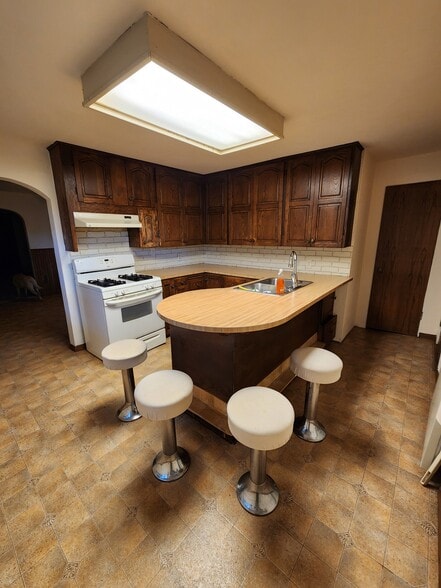 Kitchen - 4492 County Road J