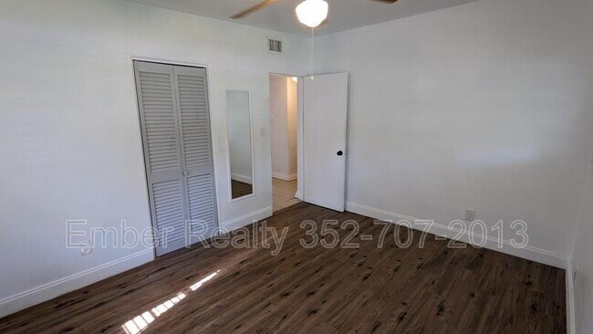Building Photo - 140 N Oxalis Dr