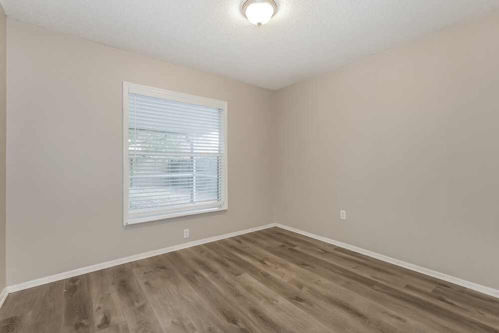 Building Photo - 13208 Sharondale Ct