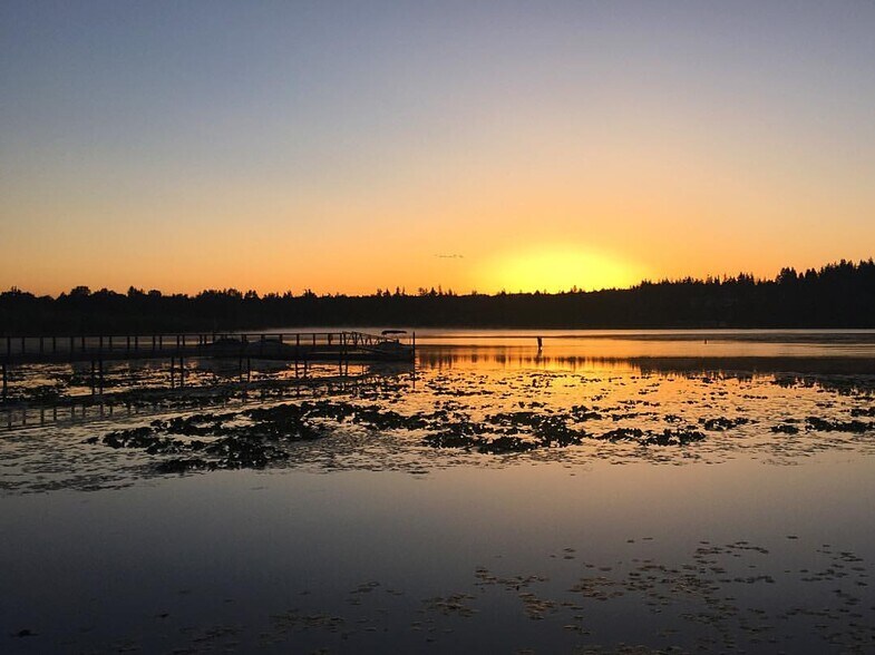 Sunset Over Lake Sammamish - 17108 Northeast 45th Street