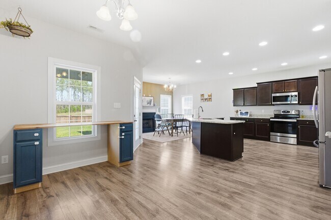 Building Photo - 2012 Snapper St