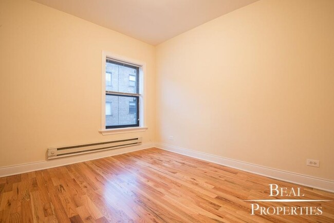 Building Photo - 1 bedroom in CHICAGO IL 60657