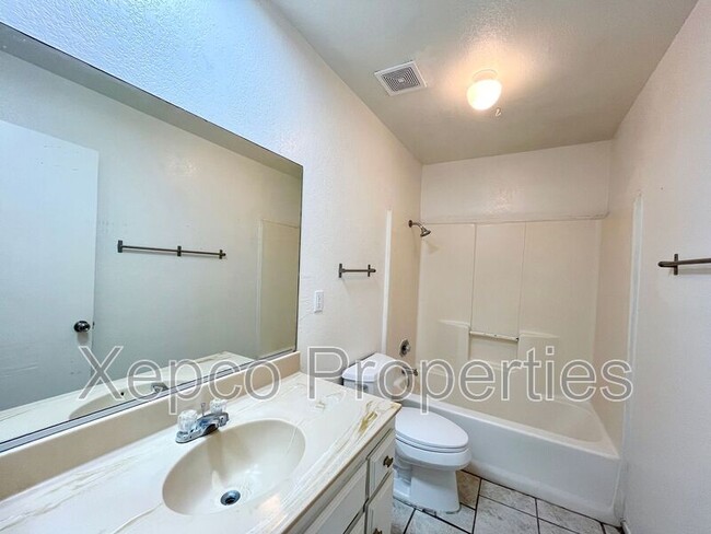 Building Photo - 66300 Ironwood Dr