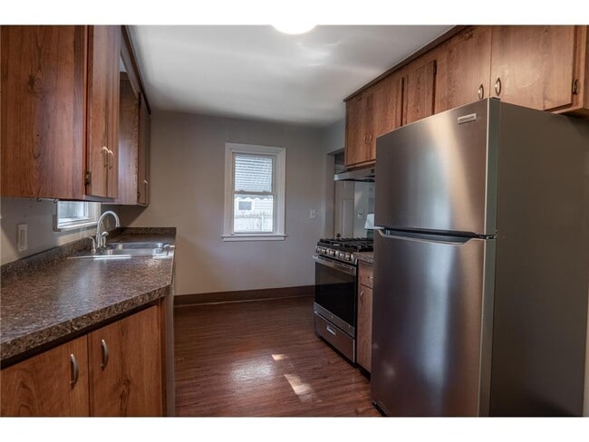 Building Photo - 3708 Xenia Ave N