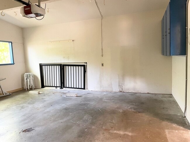 Building Photo - Beautifully Remodeled 5 Bed 2.75 Bath Home in Eastgate