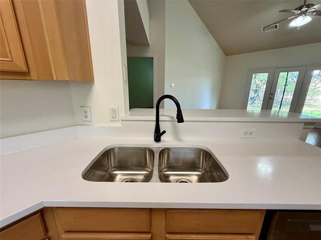 Building Photo - 2917 St John's Dr