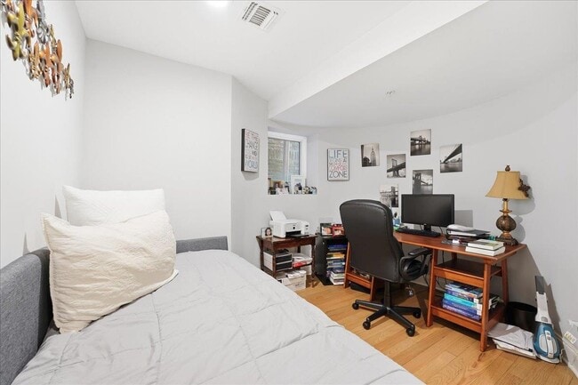 Building Photo - 41 Bentley Ave