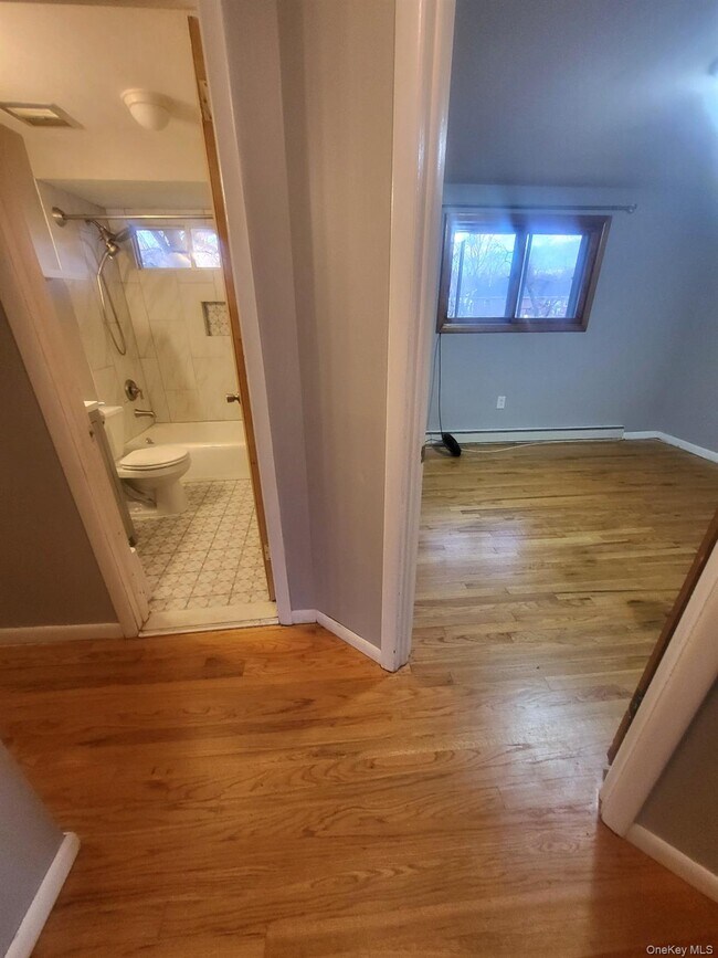 Building Photo - 1204 Parr Lake Dr