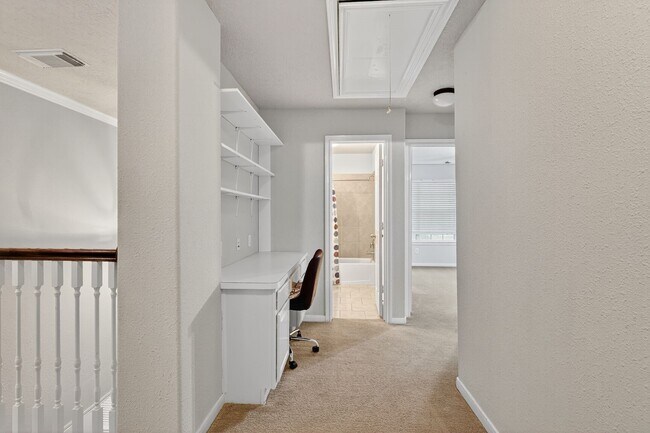 Building Photo - 26 Ebony Oaks Pl