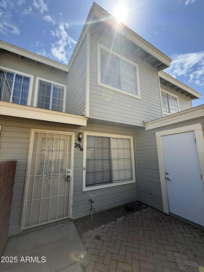 Primary Photo - 510 N Alma School Rd