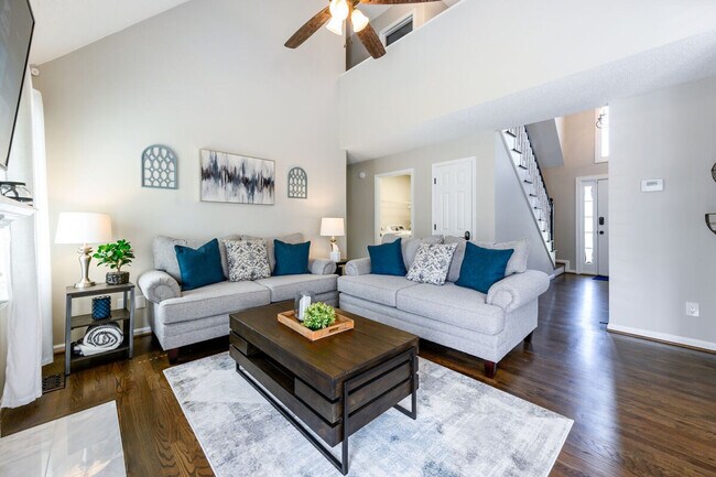 Building Photo - 13 Windfield Dr