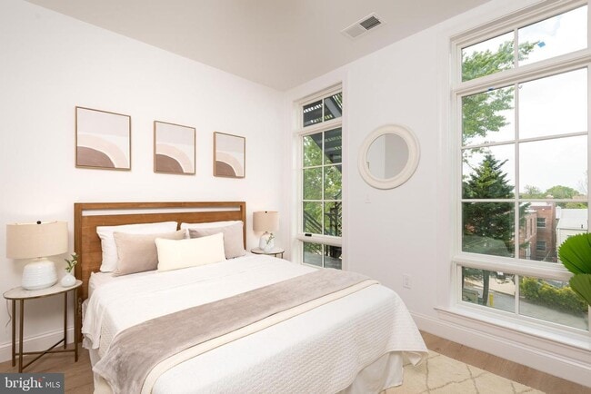 Building Photo - For Lease: A Luxury Penthouse Condominium ...