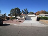 Building Photo - NE HEIGHTS/CLOSE TO SNL & KAFB
