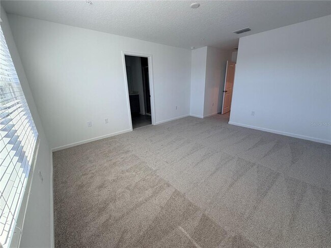 Building Photo - 9948 Red Canoe Aly