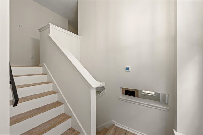 Building Photo - 222 Blushwood Pl