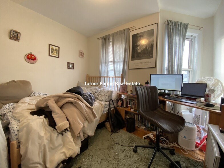 Building Photo - 11 Leverett St