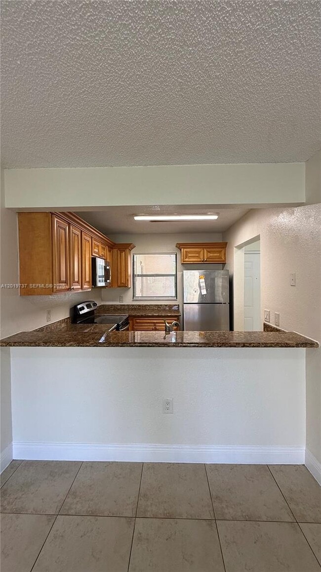 Building Photo - 1524 Lake Crystal Dr