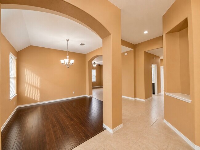 Building Photo - 12643 Jamestown Crossing Ln