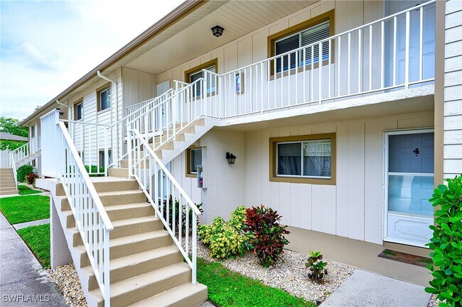 Building Photo - 2370 Naples Trace Cir