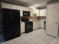 Building Photo - 1717 Magnolia Dr