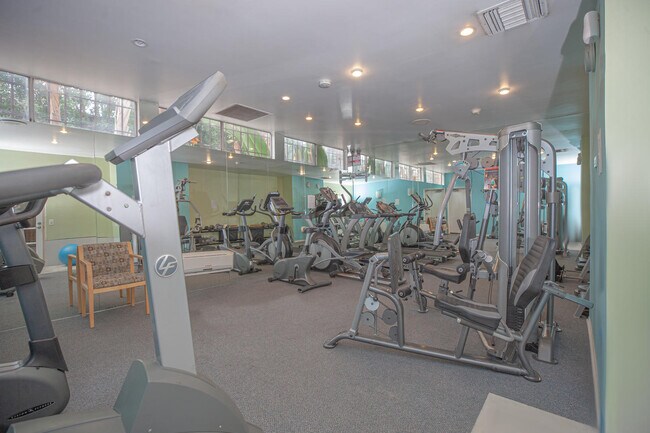 Building Photo - 18350 Hatteras St