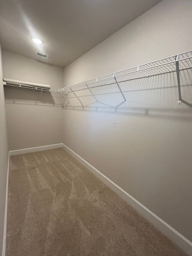 Building Photo - 2567 Averland Lp